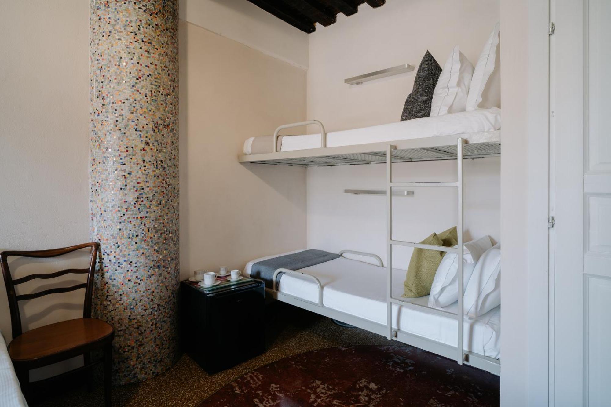 Le Stanze Del Piccadilly Hostel Γένοβα Εξωτερικό φωτογραφία